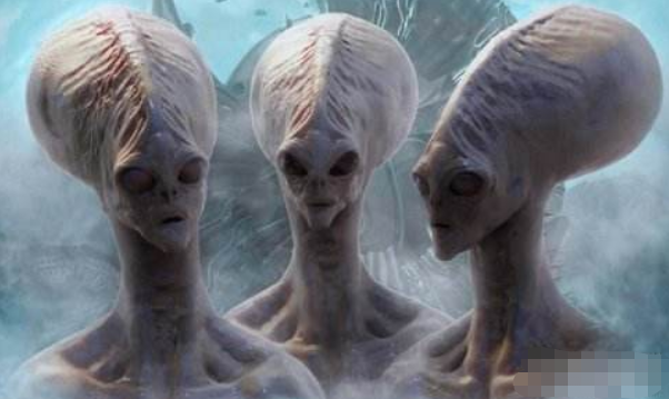 古代外星人入侵!经伪装成恐龙统治地球,科学家说证据在中国?