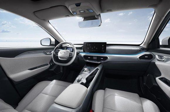 用液晶屏代替仪表盘，营造飞行式座舱，吉利这款新车又火了...