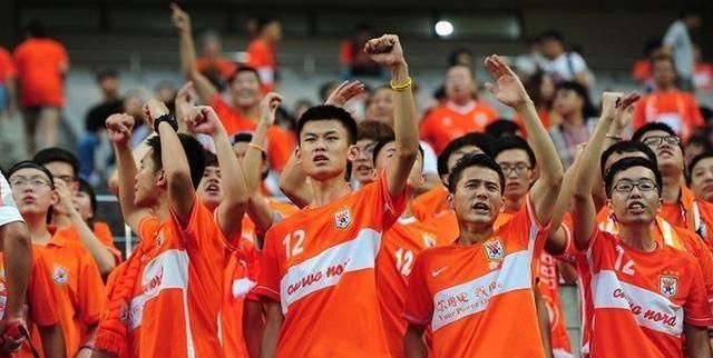 鲁能赛程前松后紧,收官阶段很凶险,费莱尼或缺