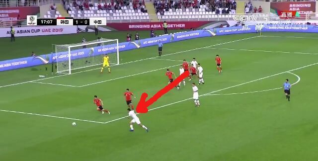 心塞!张呈栋停球10米开外时,谁注意到郑智和队