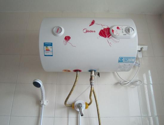 热水器不使用时开还是关?其实正确的方式应该是这样的!