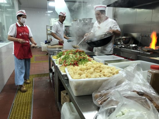 2块钱能吃四菜一汤!徐州这个区首家老年中心厨