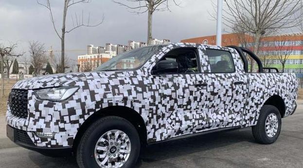 长城皮卡又有大动作，新车拉着“大炮”闪亮登场，真是吊足胃口！