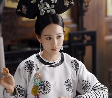 乾隆一生有42个妃子，唯独她最不受宠，却生下皇帝最爱的儿子