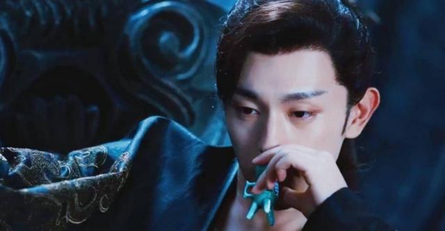 《香蜜》邓伦的旭凤和魔尊，你更喜欢哪个造型和人物?