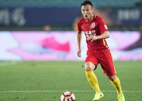 中超最好的4个左后卫都来没亚洲杯!里皮坚持信