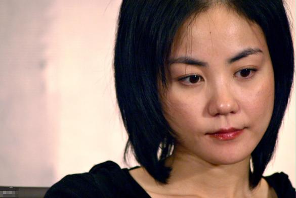 离婚这么多年，王菲前夫窦唯用6个字评价王菲的人品，令人唏嘘！