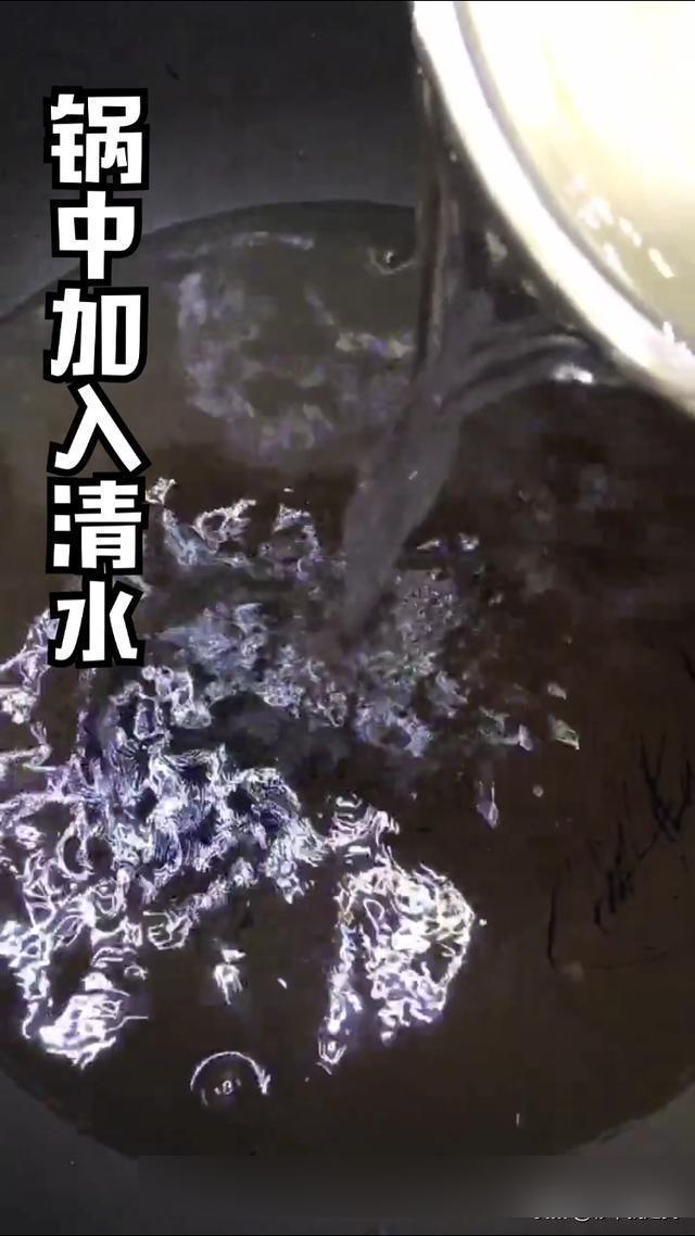冬天干燥，常吃金桔蜜饯可润喉