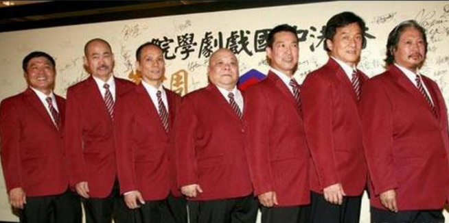 67歲元華生活近照:大器晚成53歲成影帝,如今生活落魄要領救濟