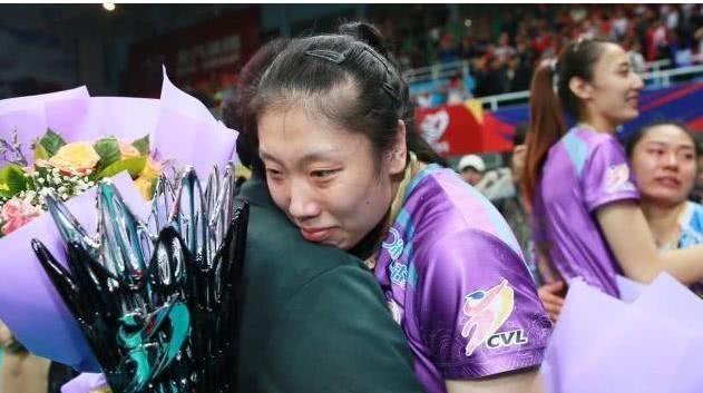 亚俱杯名单出炉!天津女排敲定内援,队长杨艺要