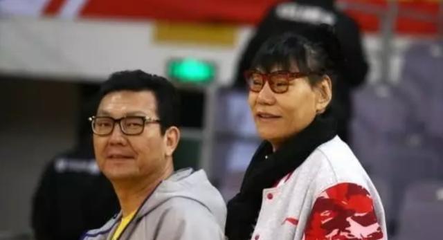 泪目：郑海霞双腿严重变形，光荣为国争光，结婚却不敢要孩子