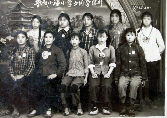 80后看60年代这些老照片,有很多我看不懂,对比起来好纠结