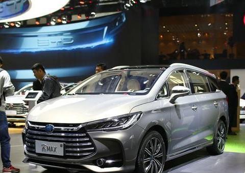 王传福被逗笑！网友改的比亚迪车标气势碾压宝马，果然高手在民间