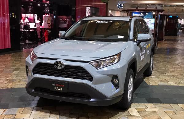 全新2019款丰田rav4实车亮相!轴距超大众途观 配世界十佳发动机图片