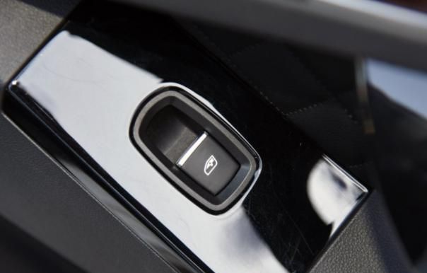 众泰Z500EV,全方位展现完美姿态,外观让人过目不忘