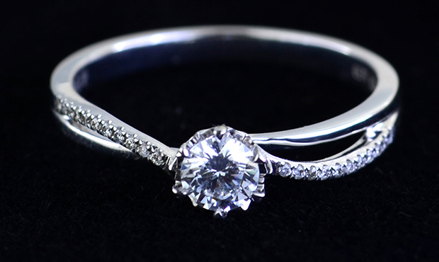 如何挑选钻戒?最全钻戒挑选攻略?钻戒怎么选符合心意?