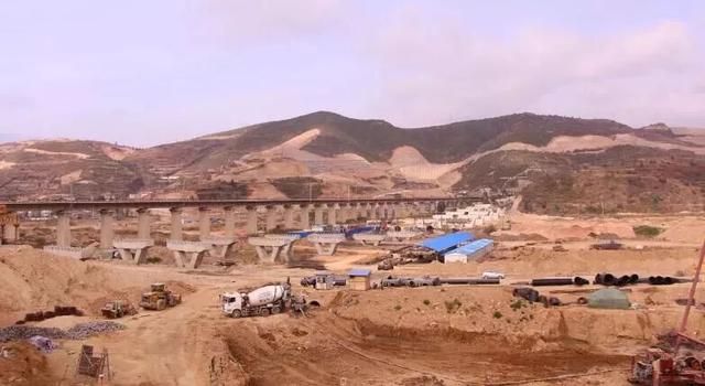 大理海东“丑姑娘”的华丽变身!