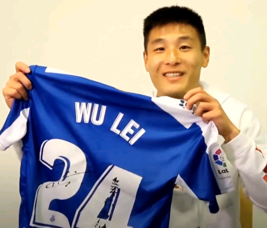 隔空对话!王霜要与武磊PK进球数 国足一哥回应