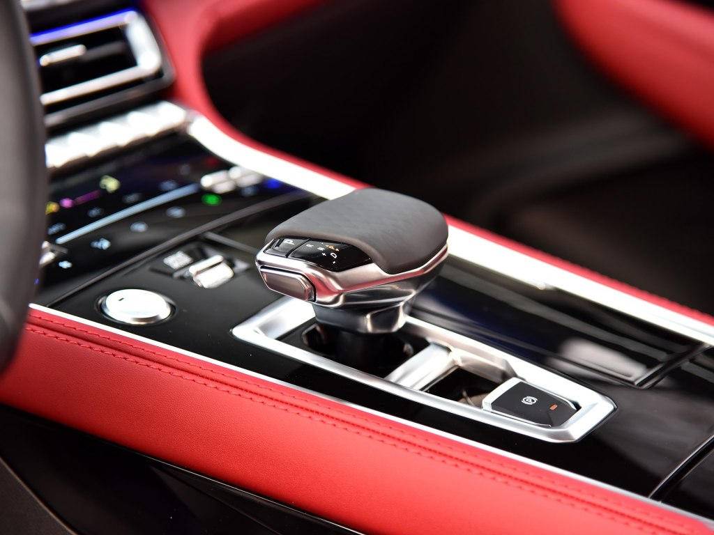 长安这款轿跑SUV很难火?唯有顶配最值得买