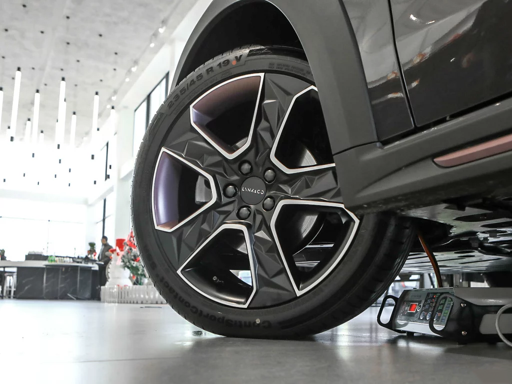 3���ذ�SUV�̵㣺�����������Ʊ���X6����EV600������520����