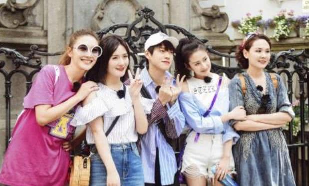 《妻子的浪漫旅行》登上欧洲报纸,谢娜应采儿