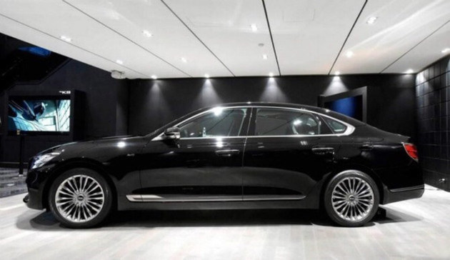 曝起亚K9(K900)实车图 尊贵旗舰车型