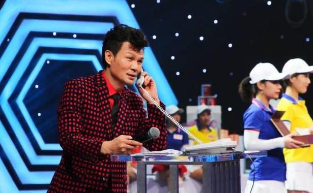 综艺界一哥，一句口号能让全场沸腾的主持人李彬，现在去了哪里？