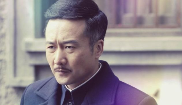 他是《伪装者》中的梁萌萌,在《知否》中客串