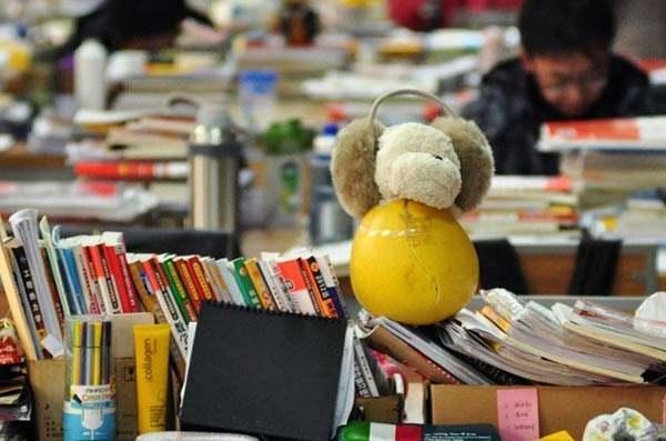 满大街都是有本科学历的大学生，现在读普通二本还有意义吗？