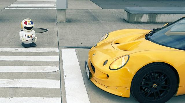 机器人被自动驾驶汽车撞死了，这种事以后可能会越来越多