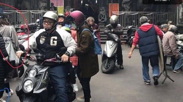 刘诗诗神隐6个月罕见现身!挺孕肚逛庙会,吴奇