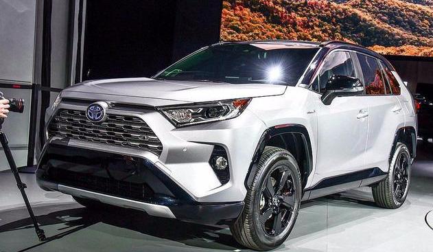 2019款丰田亚洲龙的最新消息,买不买丰田凯美瑞看完再决定也不迟