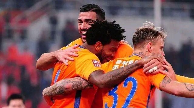 鲁能第四外援引进到现在还有三个版本,李霄鹏