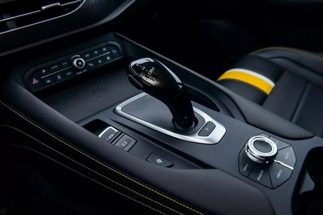 ����F7x�Լݱ��棺������Ƕ������Ľ���SUV����