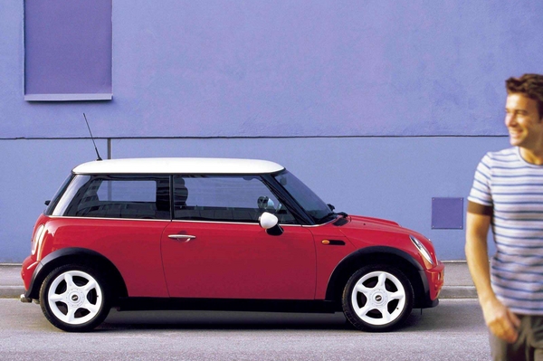 宝马或将关闭英国MINI和劳斯莱斯汽车工厂