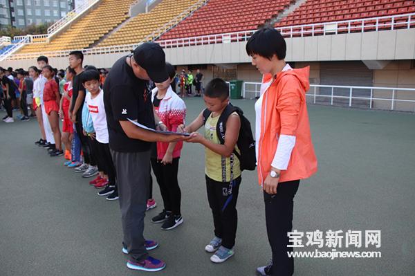 省跨界跨项选材测试工作在宝鸡体校进行