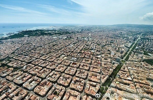 从天空中鸟瞰巴塞罗那