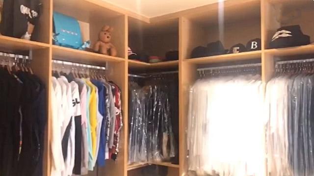 都说包文婧是收纳高手,衣服按照颜色分类,看完