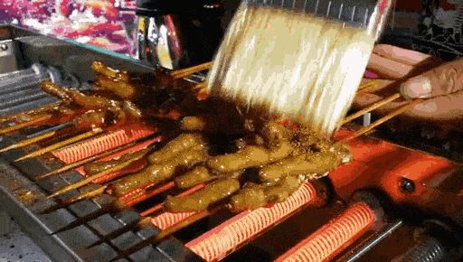 炭火上翻动的美味,云南这 5 大烧烤派系,你最爱吃什么味道?