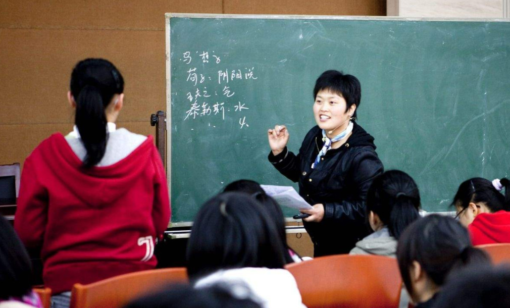 教育部明令禁止有偿补课,老师私下依然在做,为