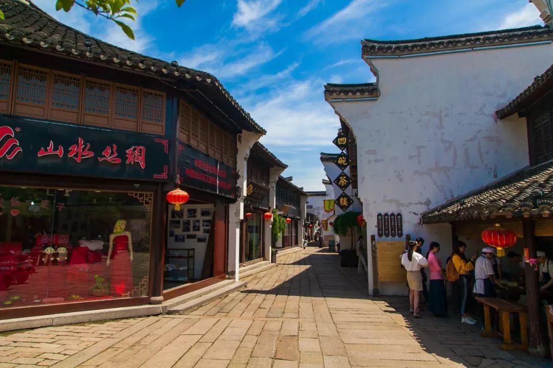 <a href='http://travel.sina.com.cn/suzhou-lvyou/?from=b-keyword' target='_blank'>苏州</a>有座古镇很特别,这里有姚明难忘的童年生活