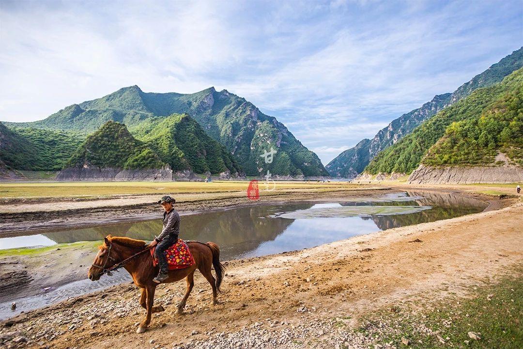 《西游记》的外景拍摄地,高原上魔幻绝美的圣湖