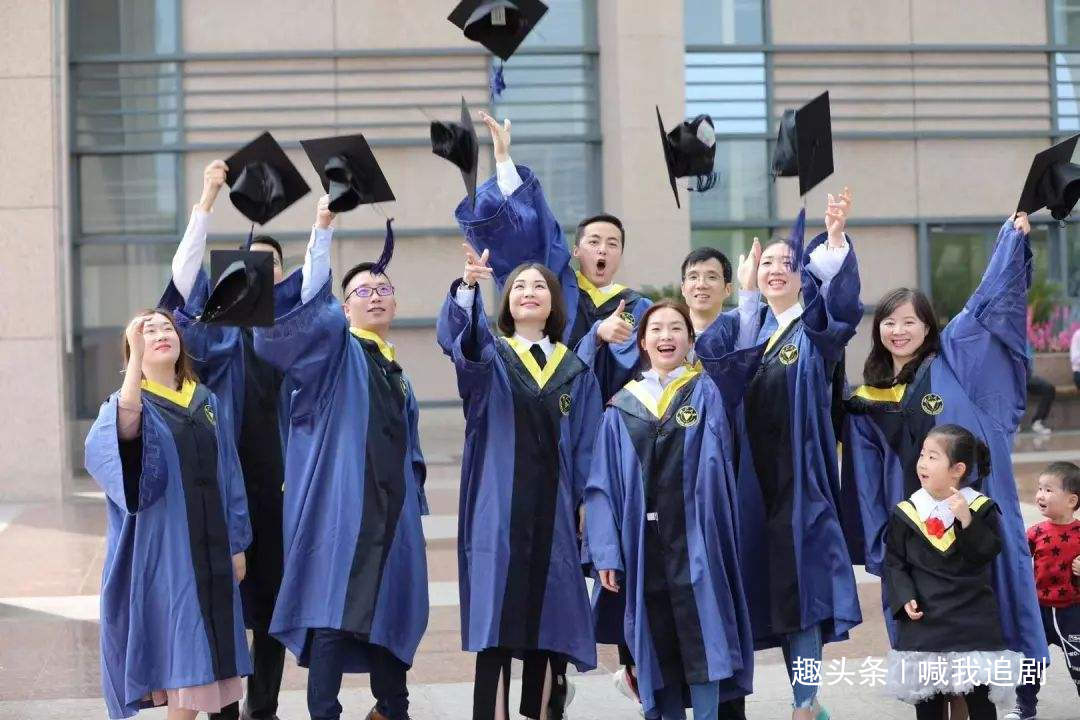 博士茶馆何总,候博士,国信康,陈武,幕僚长张铭博士到陈升号红茶