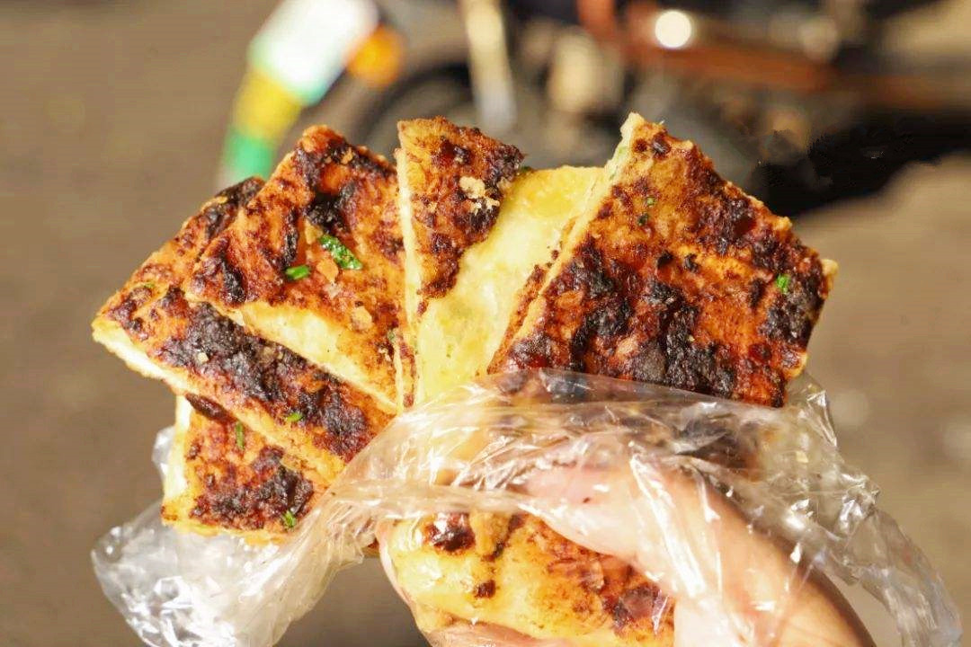 一元一个的烧饼,利润究竟有多大?老板:薄利多销根本没多少 一元一个的烧饼,利润究竟有多大?老板:薄利多销根本没多少