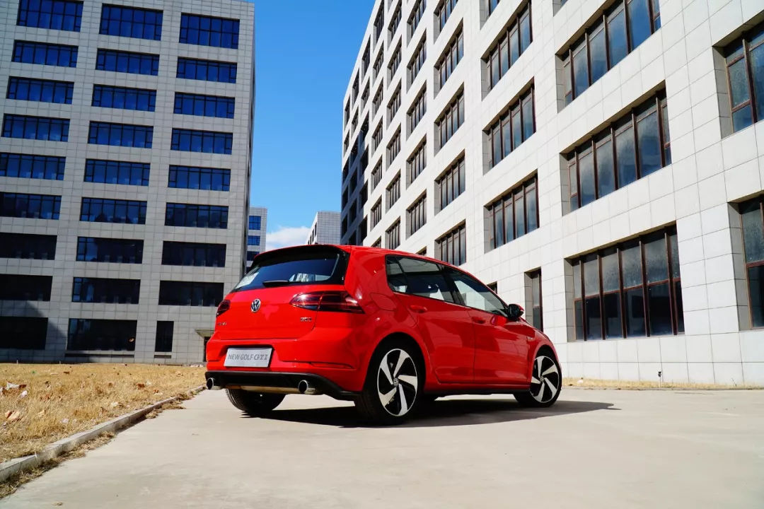 试车|信仰向理性的转变,试驾新高尔夫GTI