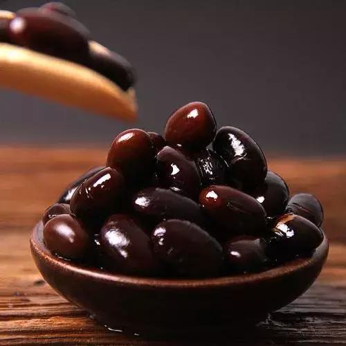 常吃黑豆,特别是醋泡熟黑豆好处多,到底是生泡好,还是熟泡好?