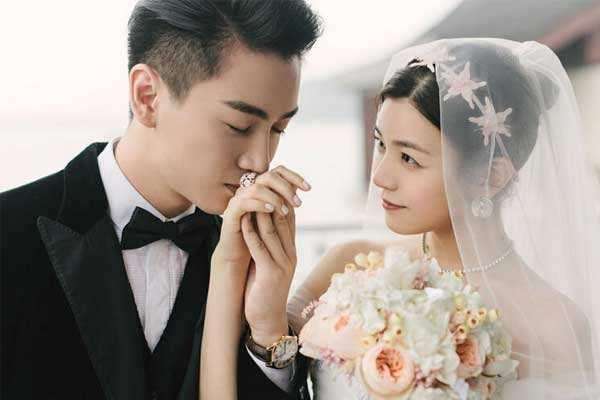 盘点娱乐圈里求婚最感人的6对明星: 最后一对又逗趣又浪漫