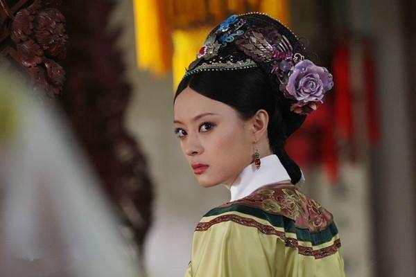 甄嬛传：在雍正心目中华妃、甄嬛等妃嫔分量都不如出身低微的她