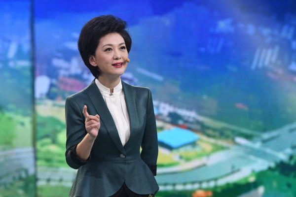 《新闻联播》主持海霞老公曝光，长相一言难尽，难怪一直不愿公开