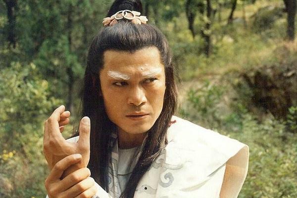 23年前的《白眉大侠》男主很丑、女主男二很